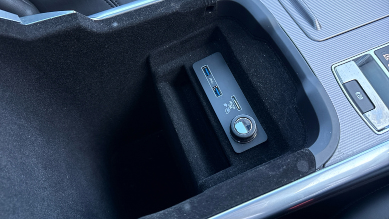 Land Rover Range Rover Sport 2.0 P400e HSE 5dr Auto Estate